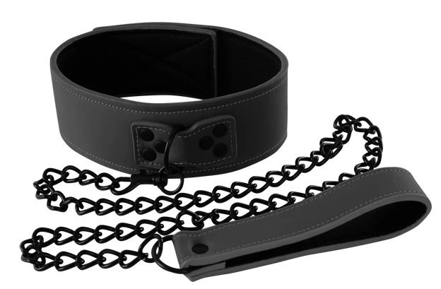 Чёрный виниловый ошейник Collar на цепочке